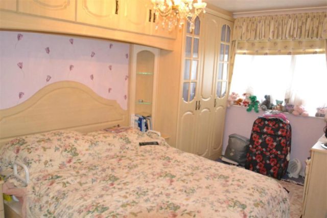  Image of 3 bedroom End of Terrace for sale in Kesteven Close Ilford IG6 at Kesteven Close, Hainault, Ilford