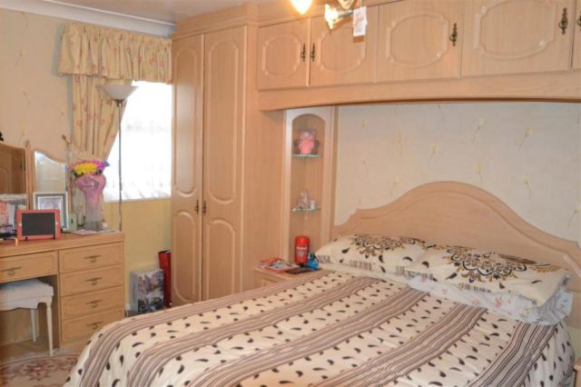  Image of 3 bedroom End of Terrace for sale in Kesteven Close Ilford IG6 at Kesteven Close, Hainault, Ilford