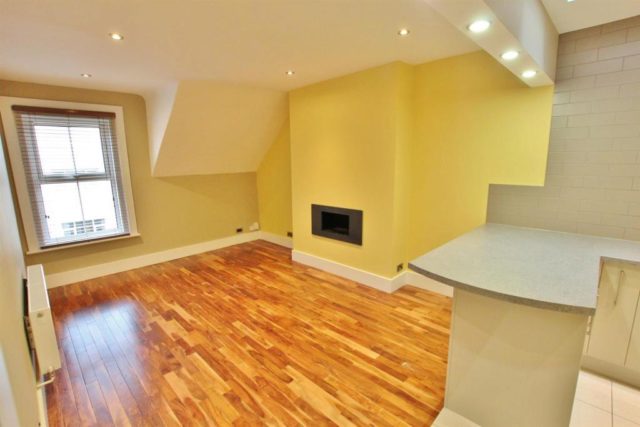  Image of 1 bedroom Flat to rent in Christchurch Road Bournemouth BH1 at Christchurch Road, Boscombe, Bournemouth