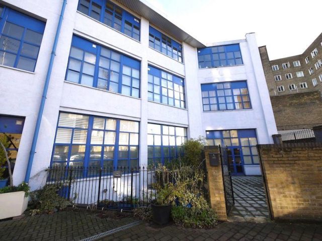 Image of 1 bedroom Houses to rent in Birchfield Street London E14 at Birchfield Street, Canary Wharf, E14