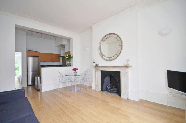  Image of 2 bedroom Flat to rent in Queen's Gate London SW7 at Queens Gate, South Kensington, SW7