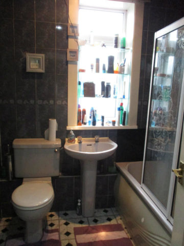  Image of 2 bedroom Flat for sale in Calder Avenue Caldercruix Airdrie ML6 at Calder Avenue, Airdrie, Lanarkshire, ML6