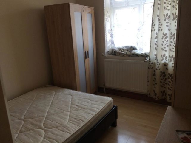  Image of 2 bedroom Semi-Detached Bungalow to rent in Chaplin Road Wembley HA0 at Two Double Bedroom Bungalow Wembley