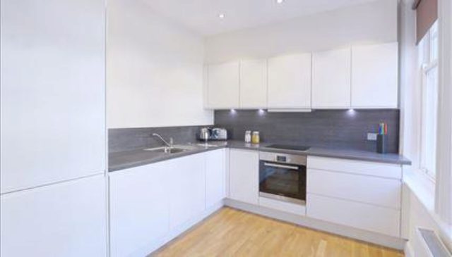  Image of 3 bedroom Flat to rent in Hamlet Gardens London W6 at Hamlet Gardens, Hammersmith, W6