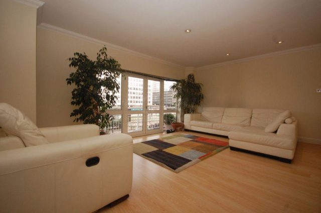  Image of 3 bedroom Flat to rent in Chicheley Street London SE1 at 5 Chichely Street, County Hall Apartments, London, London, SE1