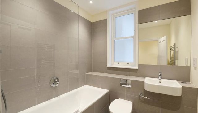 Image of 3 bedroom Flat to rent in Hamlet Gardens London W6 at Hamlet Gardens, Ravenscourt Park, W6