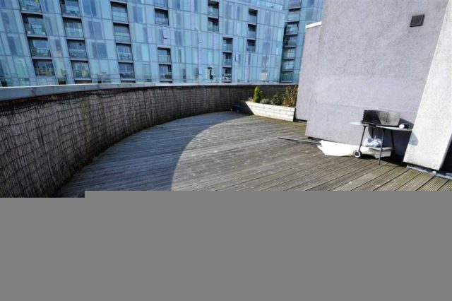  Image of 3 bedroom Houses to rent in Creek Road London SE8 at ,, Meridian Point, 166-168 Creek Road, London