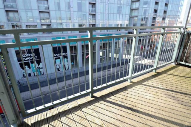  Image of 3 bedroom Houses to rent in Creek Road London SE8 at ,, Meridian Point, 166-168 Creek Road, London