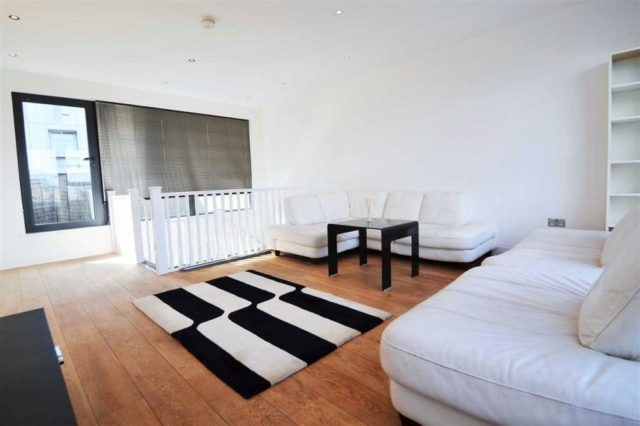  Image of 3 bedroom Houses to rent in Creek Road London SE8 at ,, Meridian Point, 166-168 Creek Road, London