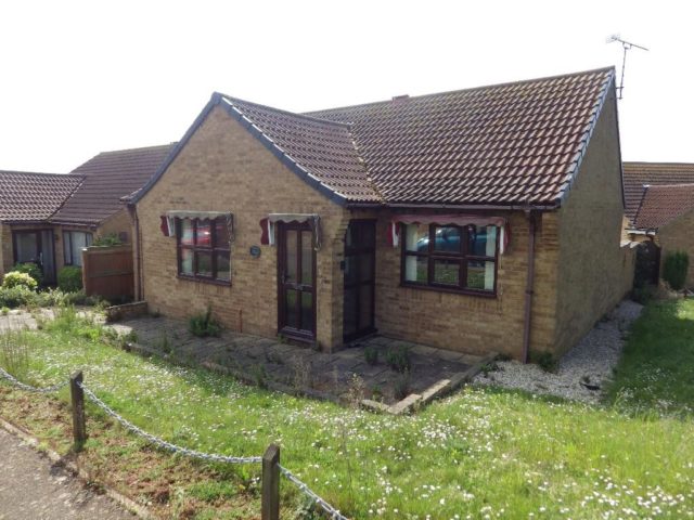  Image of 2 bedroom Detached Bungalow for sale in Annes Drive Hunstanton PE36 at Annes Drive, Hunstanton, Norfolk, PE36