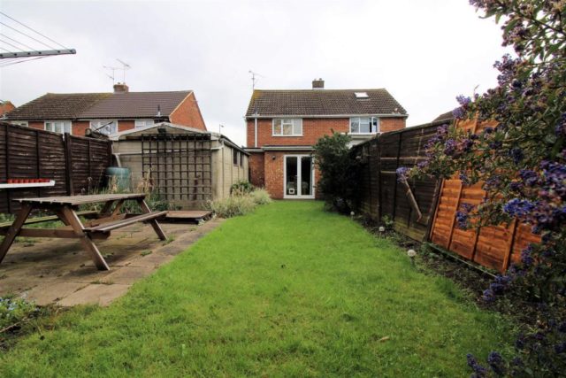  Image of 2 bedroom Semi-Detached house for sale in Meadowcroft Aylesbury HP19 at Meadowcroft, Aylesbury