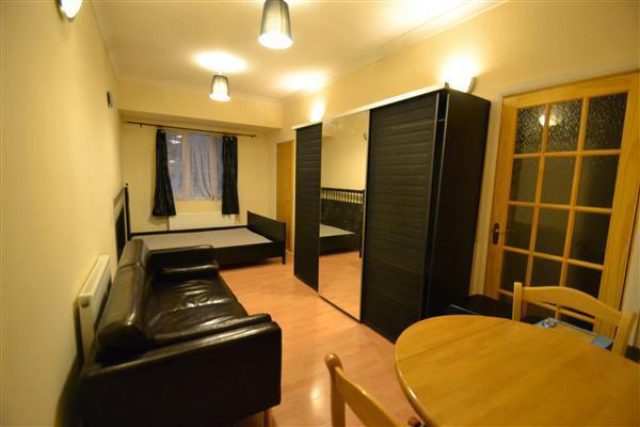  Image of Studio flat to rent in Whites Avenue Ilford IG2 at Whites Avenue, Newbury Park, Ilford