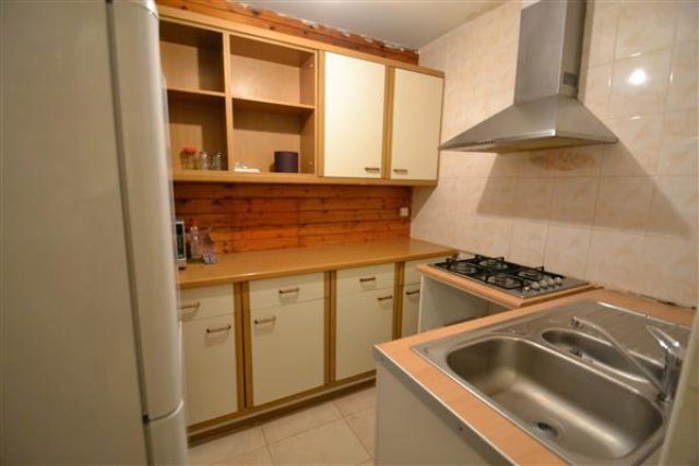  Image of Studio flat to rent in Whites Avenue Ilford IG2 at Whites Avenue, Newbury Park, Ilford