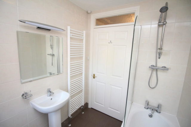  Image of 2 bedroom Semi-Detached house to rent in Lutley Close Bradmore Wolverhampton WV3 at Lutley Close, Bradmore, Wolverhampton