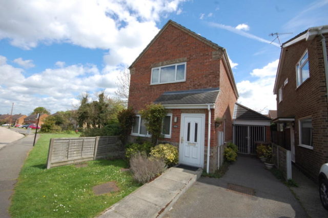  Image of 3 bedroom Detached house for sale in Noakes Avenue Great Baddow Chelmsford CM2 at Noakes Avenue, Great Baddow, Chelmsford, CM2