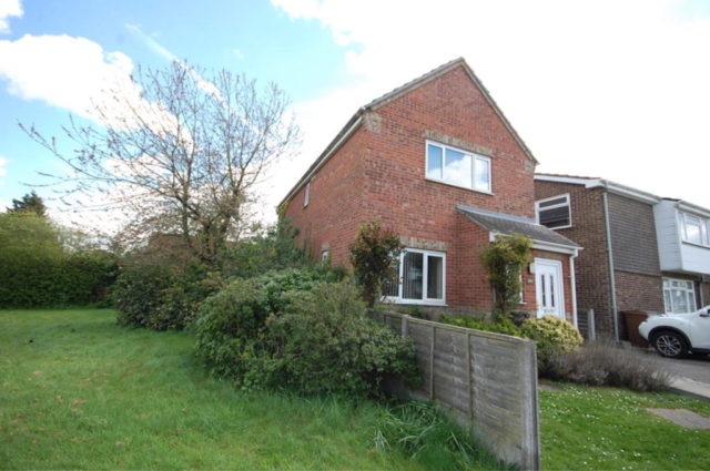  Image of 3 bedroom Detached house for sale in Noakes Avenue Great Baddow Chelmsford CM2 at Noakes Avenue, Great Baddow, Chelmsford, CM2