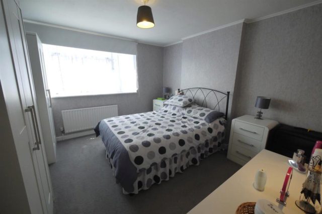  Image of 3 bedroom Semi-Detached house for sale in Southmead Crescent Cheshunt Waltham Cross EN8 at Southmead Crescent, Cheshunt