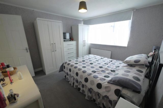  Image of 3 bedroom Semi-Detached house for sale in Southmead Crescent Cheshunt Waltham Cross EN8 at Southmead Crescent, Cheshunt