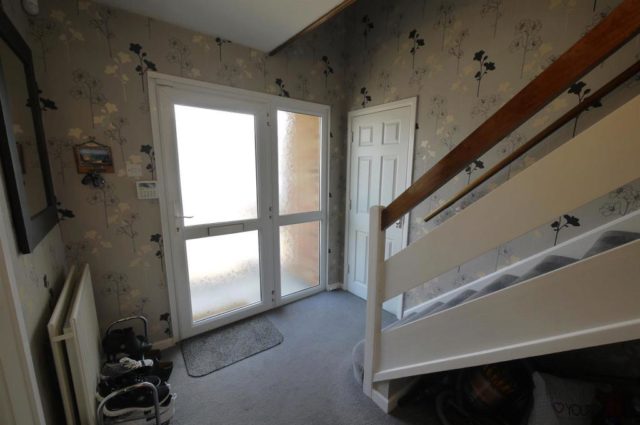  Image of 3 bedroom Semi-Detached house for sale in Southmead Crescent Cheshunt Waltham Cross EN8 at Southmead Crescent, Cheshunt