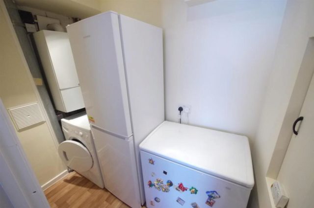  Image of 3 bedroom Semi-Detached house for sale in Southmead Crescent Cheshunt Waltham Cross EN8 at Southmead Crescent, Cheshunt