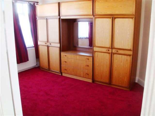  Image of 3 bedroom Terraced house to rent in High Road Chadwell Heath Romford RM6 at High Road, Chadwell Heath, Ilford