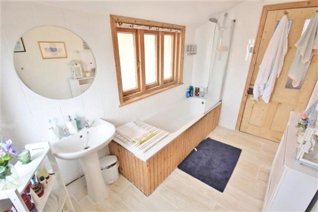  Image of 2 bedroom Flat for sale in Parkwood Road Southbourne Bournemouth BH5 at Parkwood Road, Bournemouth