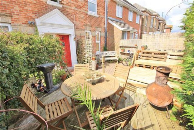  Image of 2 bedroom Flat for sale in Parkwood Road Southbourne Bournemouth BH5 at Parkwood Road, Bournemouth