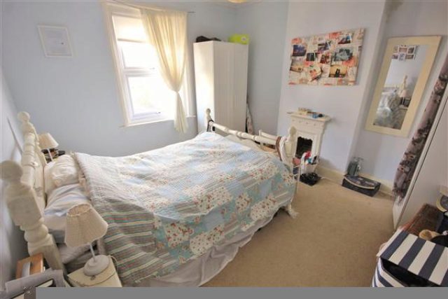  Image of 2 bedroom Flat for sale in Parkwood Road Southbourne Bournemouth BH5 at Parkwood Road, Bournemouth