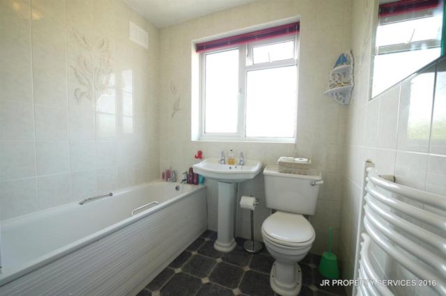  Image of 3 bedroom End of Terrace for sale in Churchgate Cheshunt Waltham Cross EN8 at Churchgate, West Cheshunt