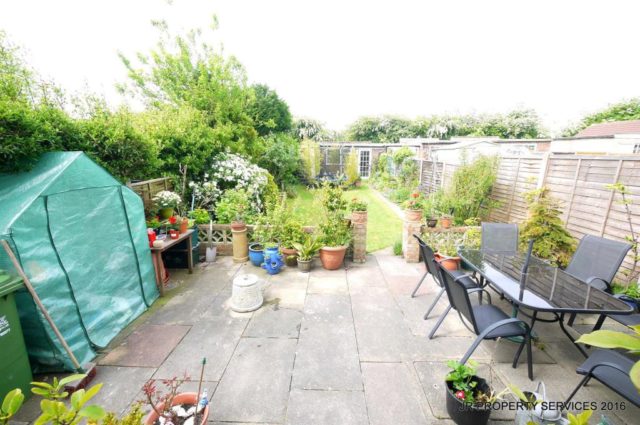  Image of 3 bedroom End of Terrace for sale in Churchgate Cheshunt Waltham Cross EN8 at Churchgate, West Cheshunt