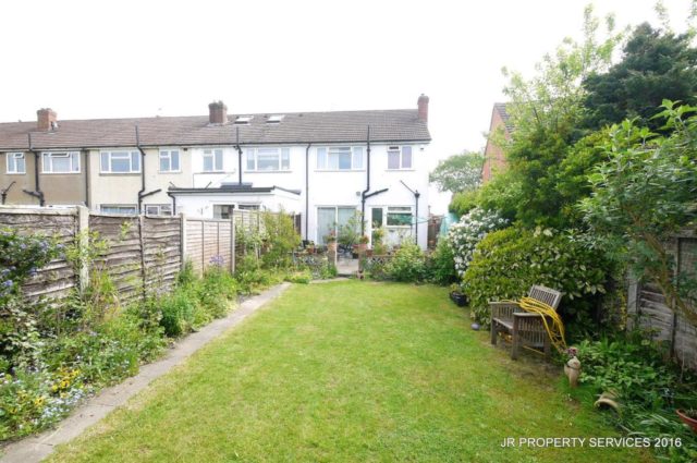  Image of 3 bedroom End of Terrace for sale in Churchgate Cheshunt Waltham Cross EN8 at Churchgate, West Cheshunt