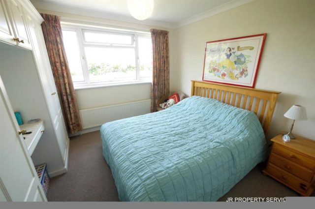  Image of 3 bedroom End of Terrace for sale in Churchgate Cheshunt Waltham Cross EN8 at Churchgate, West Cheshunt