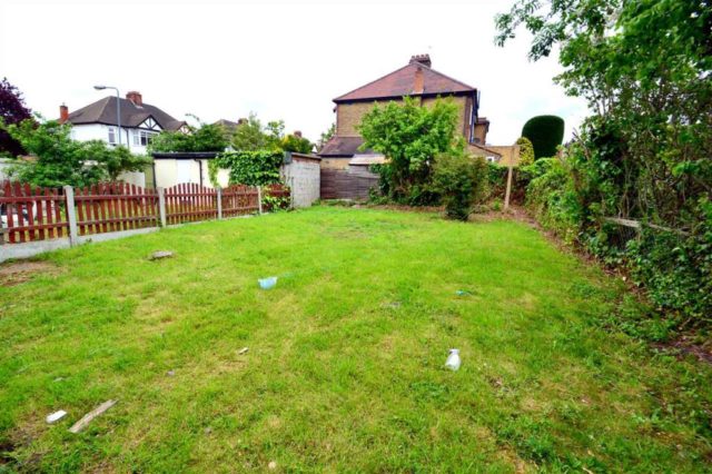  Image of 3 bedroom Semi-Detached house to rent in Redbridge Lane East Ilford IG4 at Redbridge Lane East, Ilford