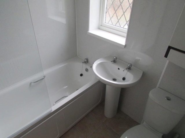 Image of 3 bedroom Town House to rent in Gateways Lofthouse Wakefield WF1 at Gateways, Outwood, Wakefield, WF1 2LZ