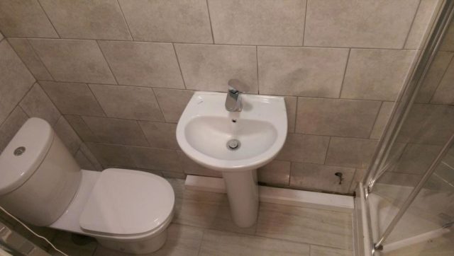  Image of 6 bedroom Houses to rent in Ribblesdale Avenue Northolt UB5 at Double Room Northolt *All Bills Included*