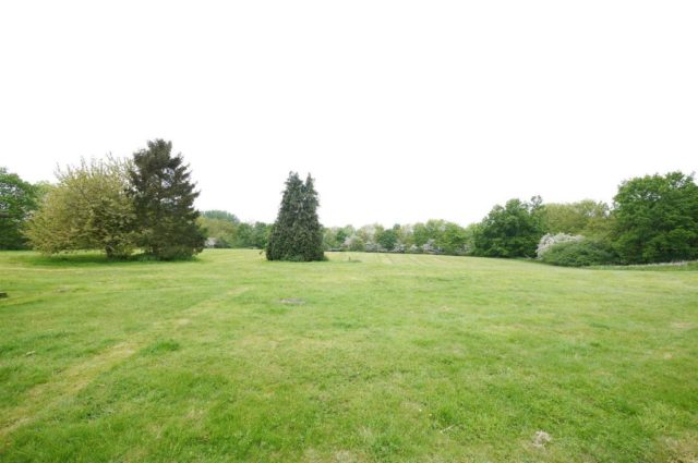  Image of Detached house for sale in Darnicle Hill Cheshunt Waltham Cross EN7 at Darnicle Hill, West Cheshunt