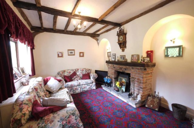  Image of Detached house for sale in Darnicle Hill Cheshunt Waltham Cross EN7 at Darnicle Hill, West Cheshunt