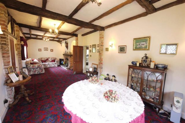  Image of Detached house for sale in Darnicle Hill Cheshunt Waltham Cross EN7 at Darnicle Hill, West Cheshunt