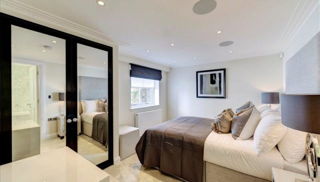  Image of 1 bedroom Flat to rent in Park Walk London SW10 at Park Walk, Chelsea, SW10