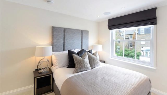  Image of 2 bedroom Flat to rent in Park Walk London SW10 at Park Walk, Chelsea, SW10