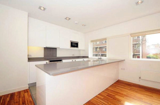  Image of 2 bedroom Flat to rent in Fulham Road London SW3 at Pelham Court, Fulham Road, Chelsea, SW3