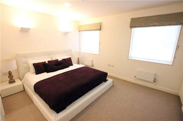  Image of 2 bedroom Flat to rent in Fulham Road London SW3 at Pelham Court, Fulham Road, Chelsea, SW3
