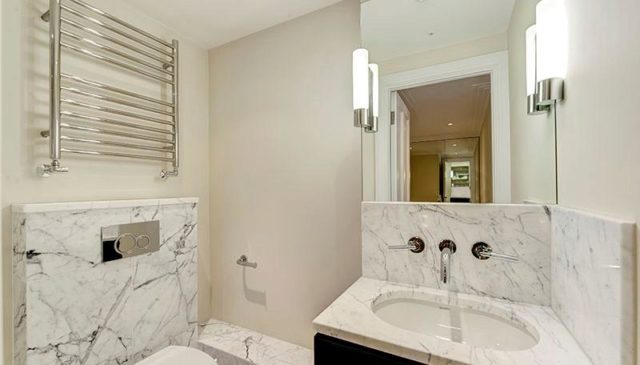  Image of 2 bedroom Houses to rent in Park Walk London SW10 at Park Walk, Chelsea, SW10