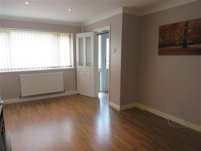  Image of 3 bedroom Houses to rent in Maycroft Gardens Grays RM17 at Maycroft Gardens, Grays