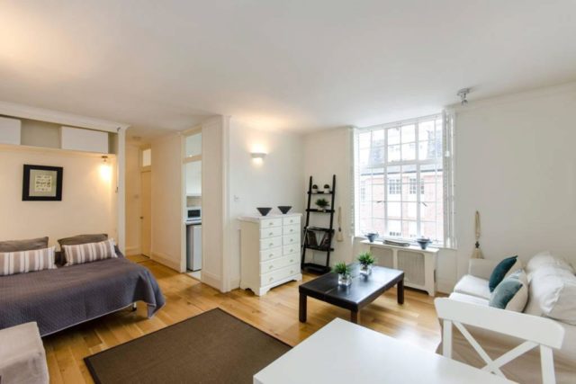  Image of Studio flat to rent in Queen