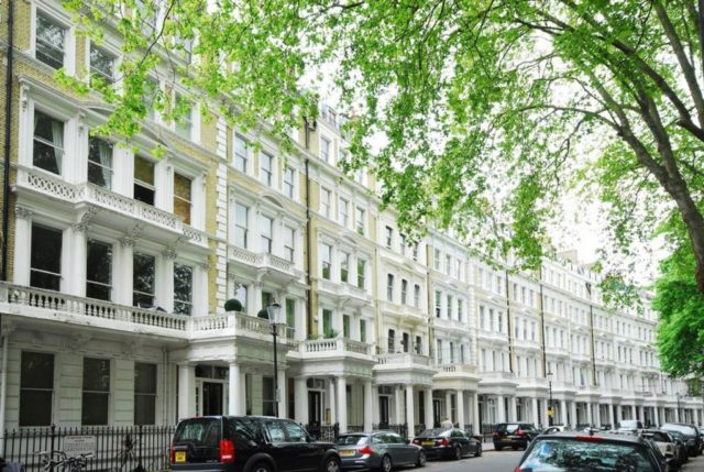  Image of Studio flat to rent in Penywern Road London SW5 at Penywern Road, Earls Court, SW5