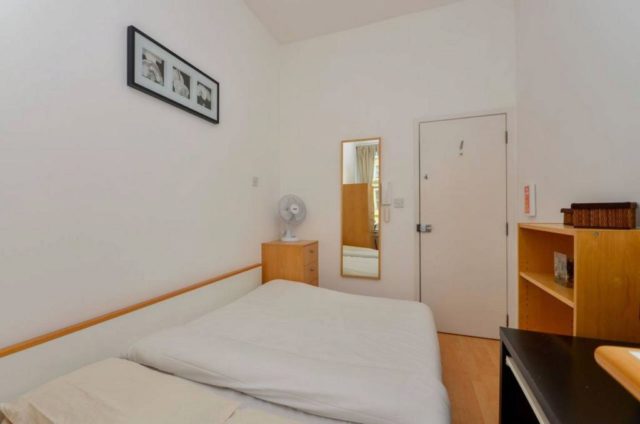  Image of Studio flat to rent in Penywern Road London SW5 at Penywern Road, Earls Court, SW5