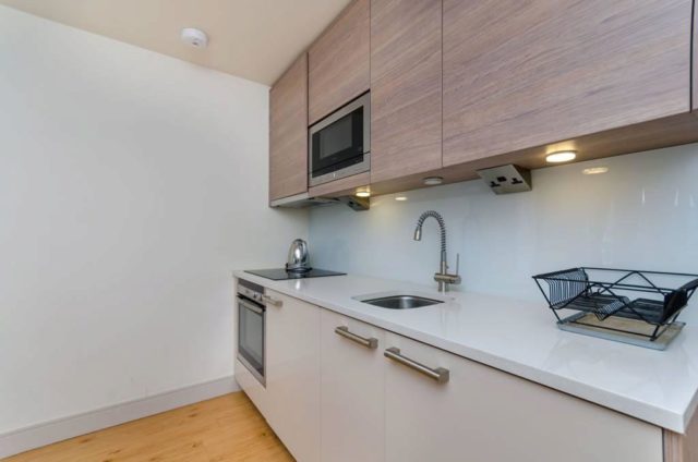  Image of Studio flat to rent in Fairmont Avenue London E14 at New Providence Wharf, Canary Wharf, E14