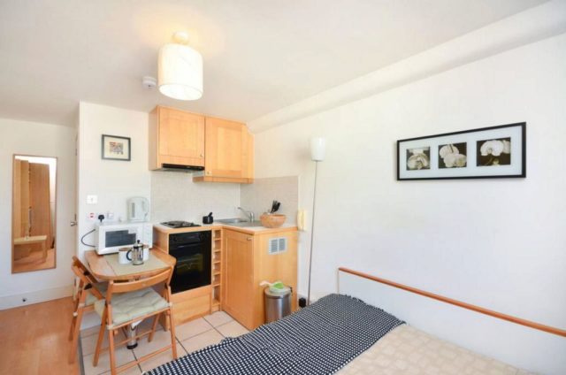  Image of Studio flat to rent in Belgrave Road London SW1V at Belgrave Road, Pimlico, SW1V