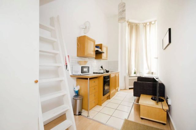  Image of Studio flat to rent in Penywern Road London SW5 at Penywern Road, Earls Court, SW5